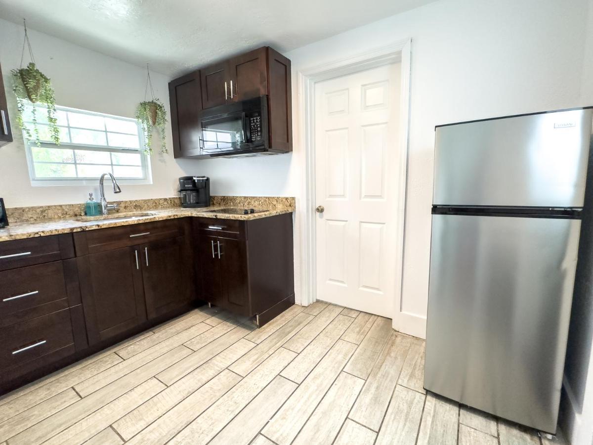 Villa 2B1B Stylish Little House W Shared Pool 511 Clearwater Exterior foto