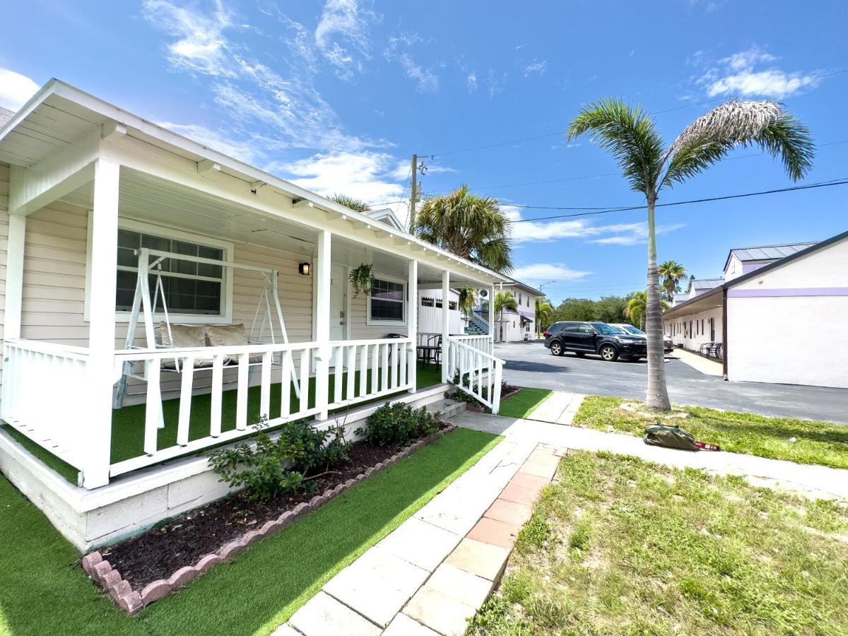 Villa 2B1B Stylish Little House W Shared Pool 511 Clearwater Exterior foto