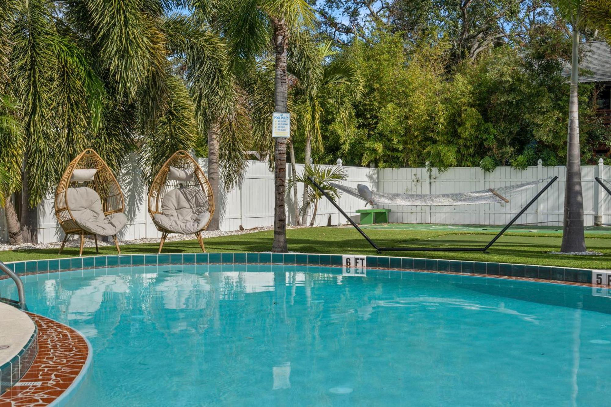 Villa 2B1B Stylish Little House W Shared Pool 511 Clearwater Exterior foto