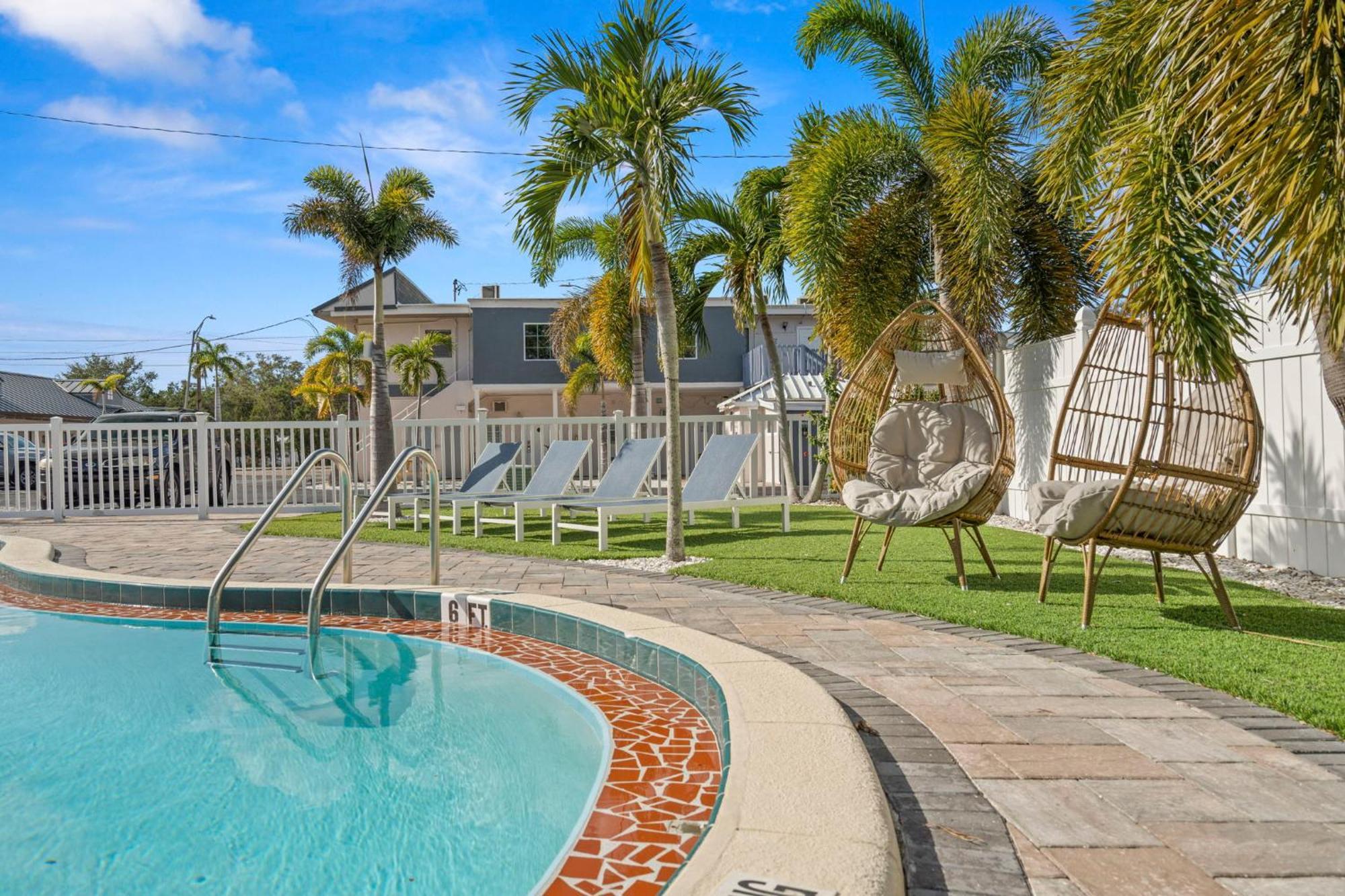 Villa 2B1B Stylish Little House W Shared Pool 511 Clearwater Exterior foto